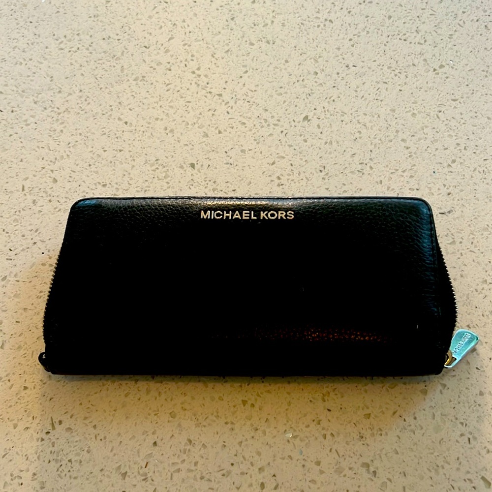 Michael Kors genuine leather wallet in black